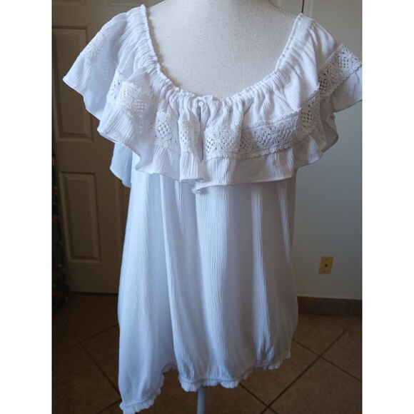 No Boundaries Junior Blouse White Ruffled Off Shoulder Crochet Lace Top XXL Boho - Picture 1 of 14